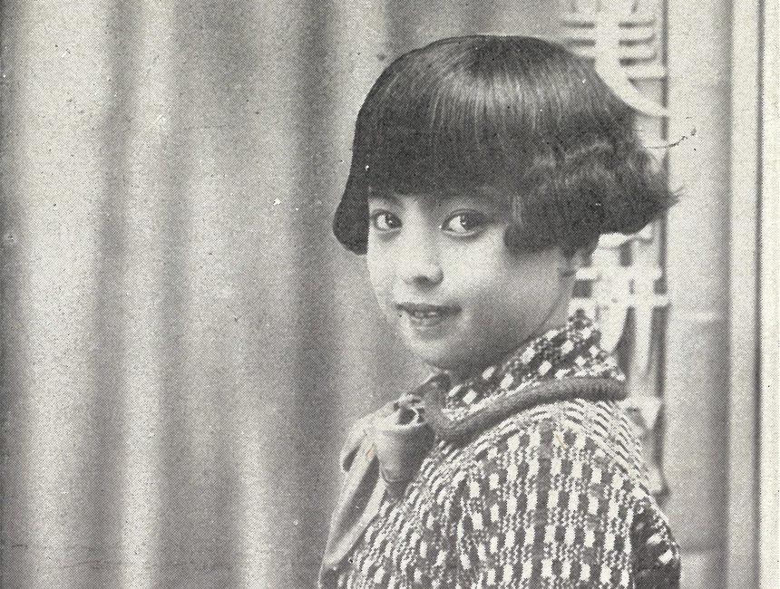 『近代美しき粧ひ』　メイ・ウシヤマ　昭和3年（1928）
断髪したアレンジで、毛先にカールをあしらった「バッヴ・カール」。モデルは松竹の小桜葉子