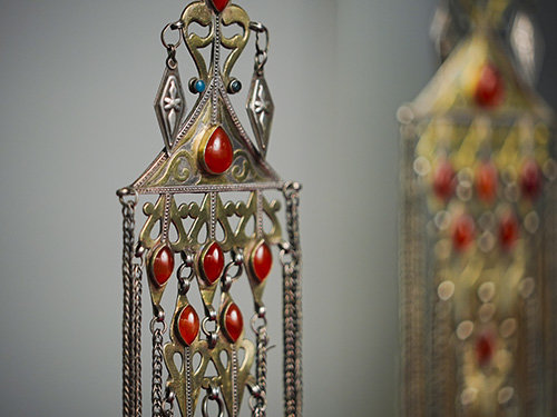 「生きる」に直結する装身具