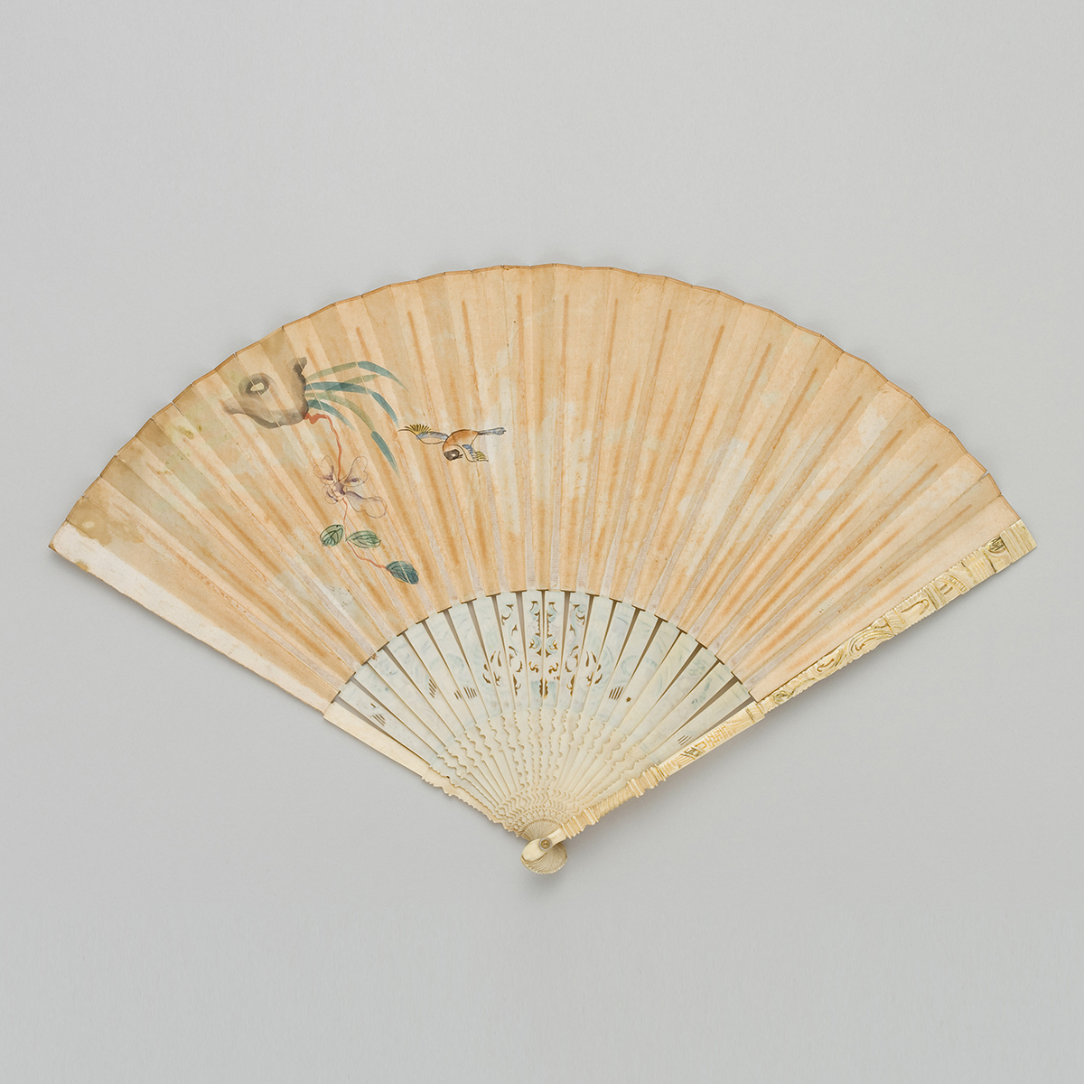 象牙の扇 庭園の中国人